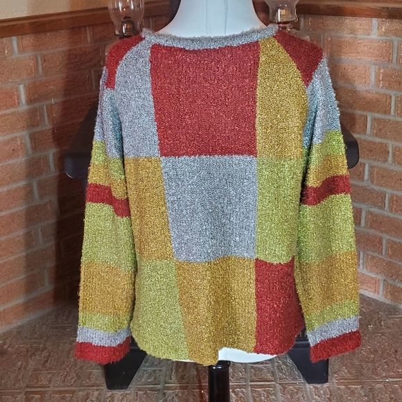 WIND RIVER Soft Fuzzy Sweater - Quilted Design - Size M/L - Picture 2 of 3